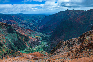 Kaua'i Grand Canyon - Photo by Ian Veitzer