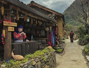 Class B 2nd: Lo Lo Chai Village in Vietnam by Quyen Phan