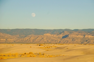 Moon Rise over White Sands NP - Photo by Jim Patrina