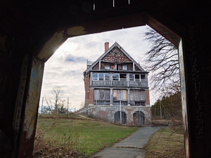 No Escape - Photo by Mark Tegtmeier