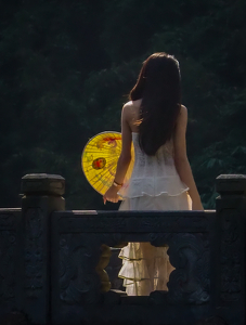 Class B 1st: Sunlit Glow by Quyen Phan